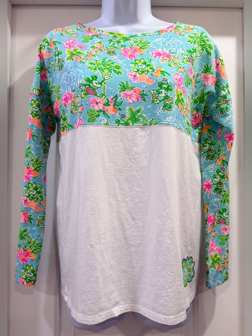 Disney x Lilly Pulitzer Finn Long Sleeve Top XS Mickey Minnie Castle 🏰 Floral 🌸